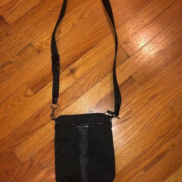 Black Coach Cross Body Bag - Picture 3 of 5